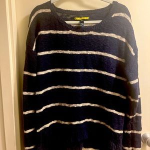 Cute preppy lightweight sweater